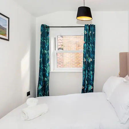 Pinfold House Nyaraló *