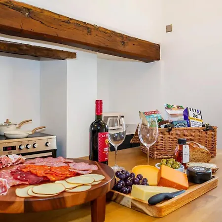 Pinfold House Nyaraló *