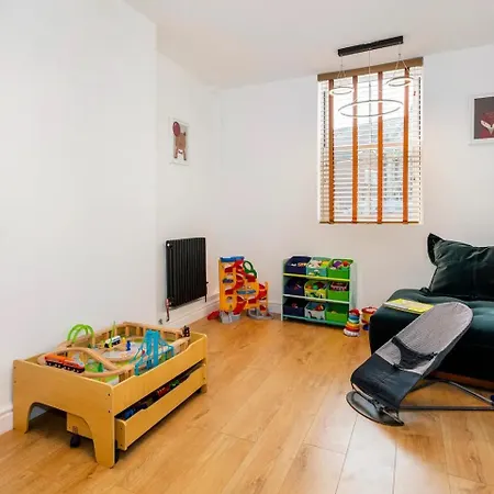 Pinfold House Nyaraló *