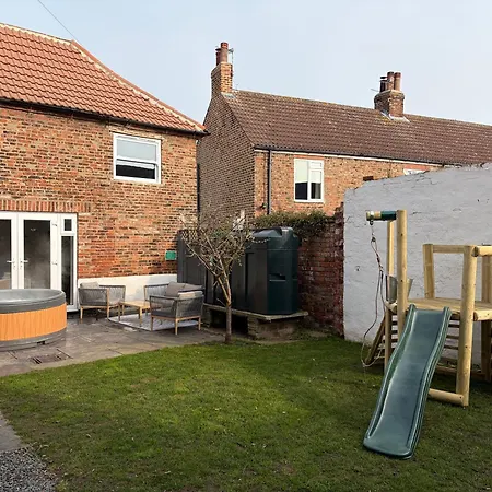 Pinfold House Nyaraló *